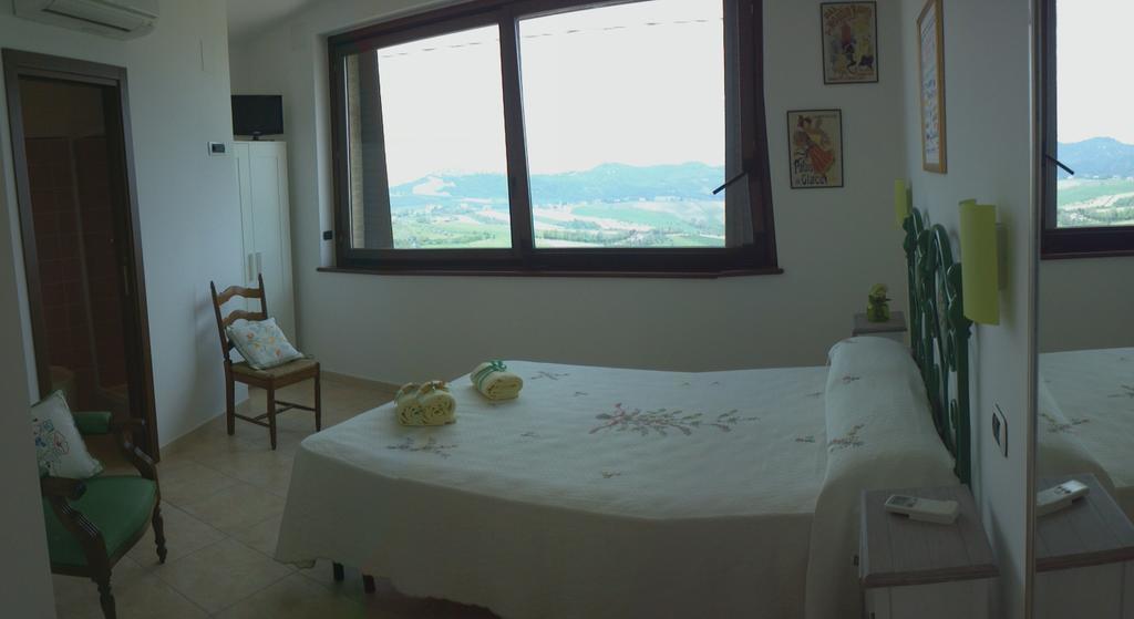 Bed And Breakfast San Martino Castignano Zimmer foto